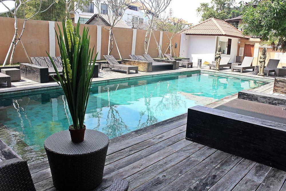 Mirah Hostel Legian Eksteriør billede