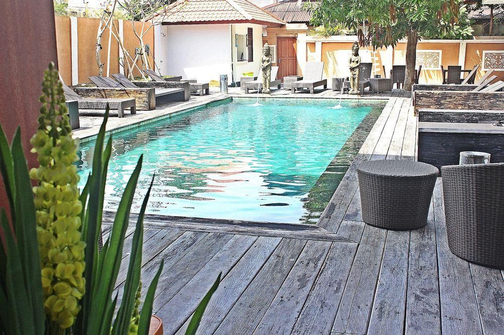 Mirah Hostel Legian Eksteriør billede