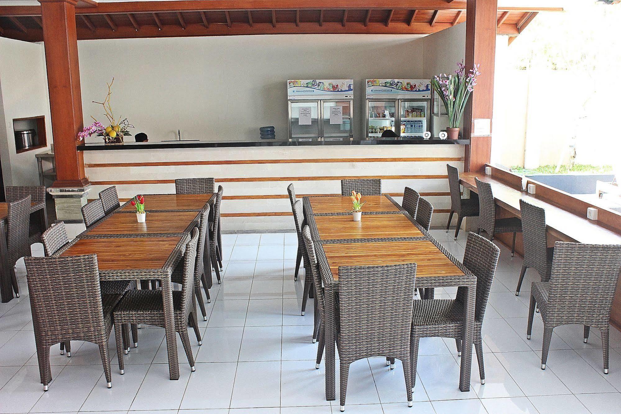 Mirah Hostel Legian Eksteriør billede