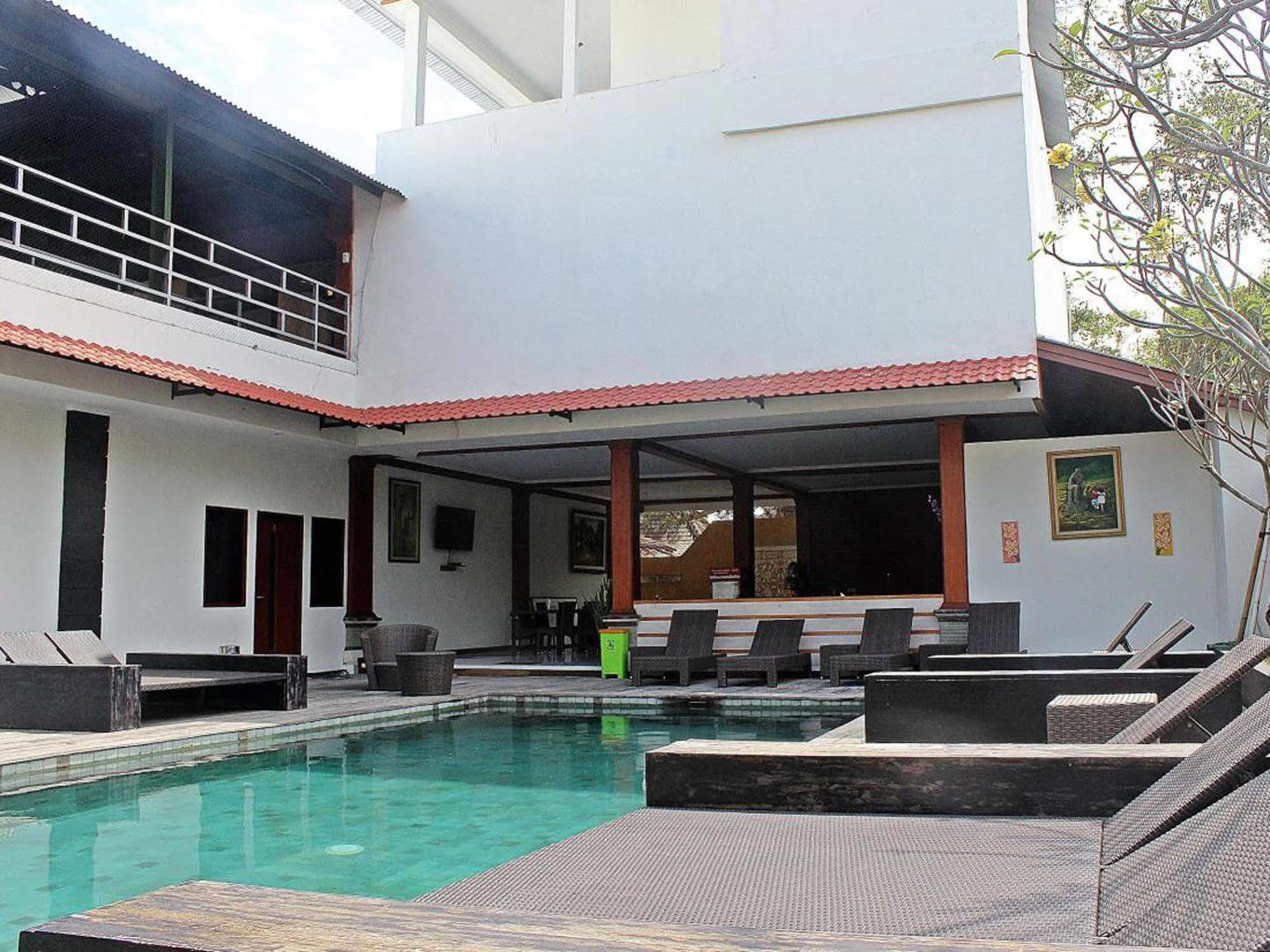 Mirah Hostel Legian Eksteriør billede